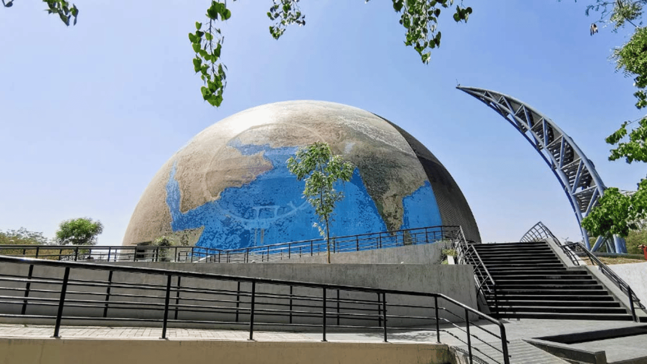 AC short circuit leads to fire in Planet Earth at Gujarat Science City