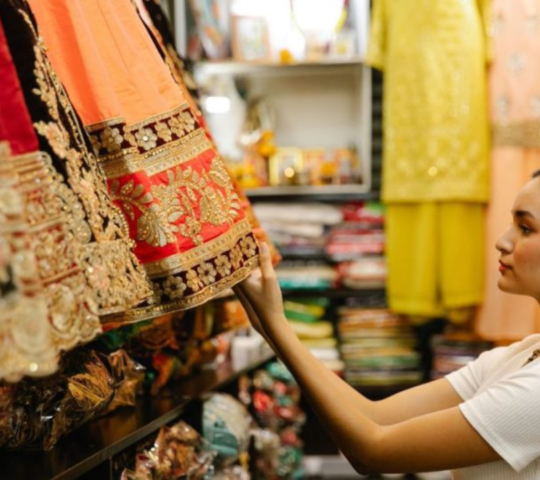 Lokhandwala Market, Andheri West, Mumbai