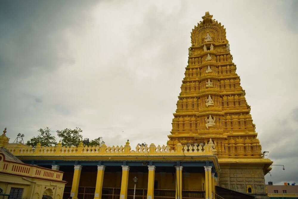 Chamundi Hill Temple sceneloc8.com