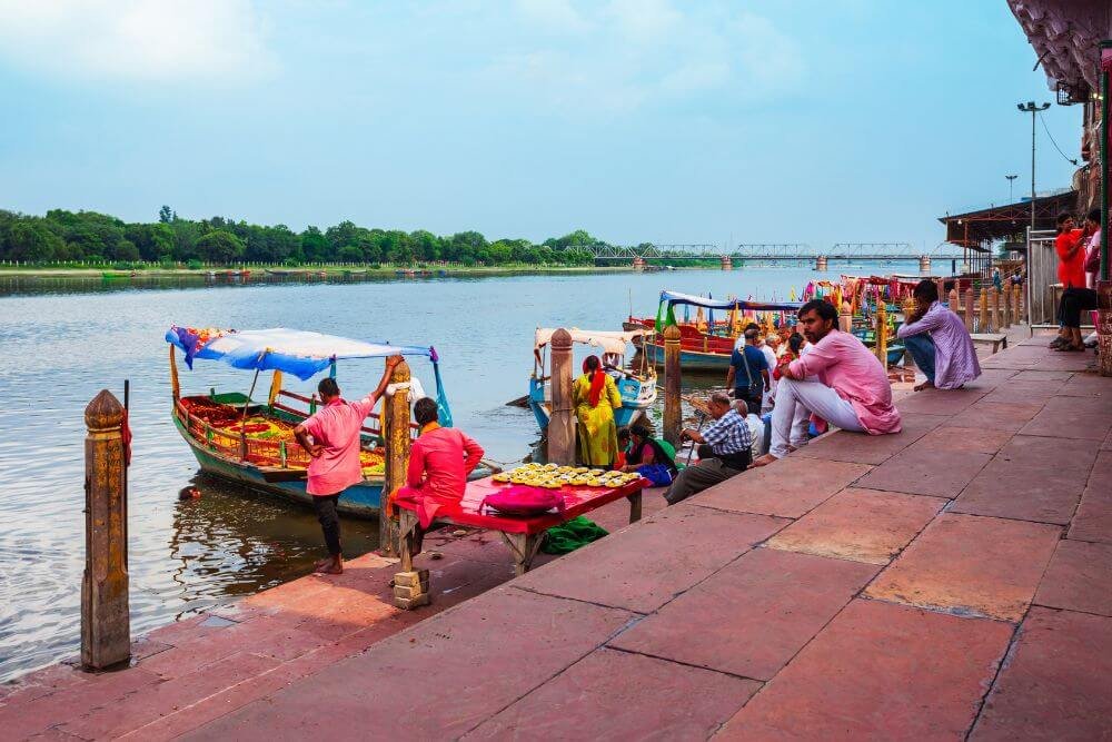 Ganga Ghat sceneloc8.com