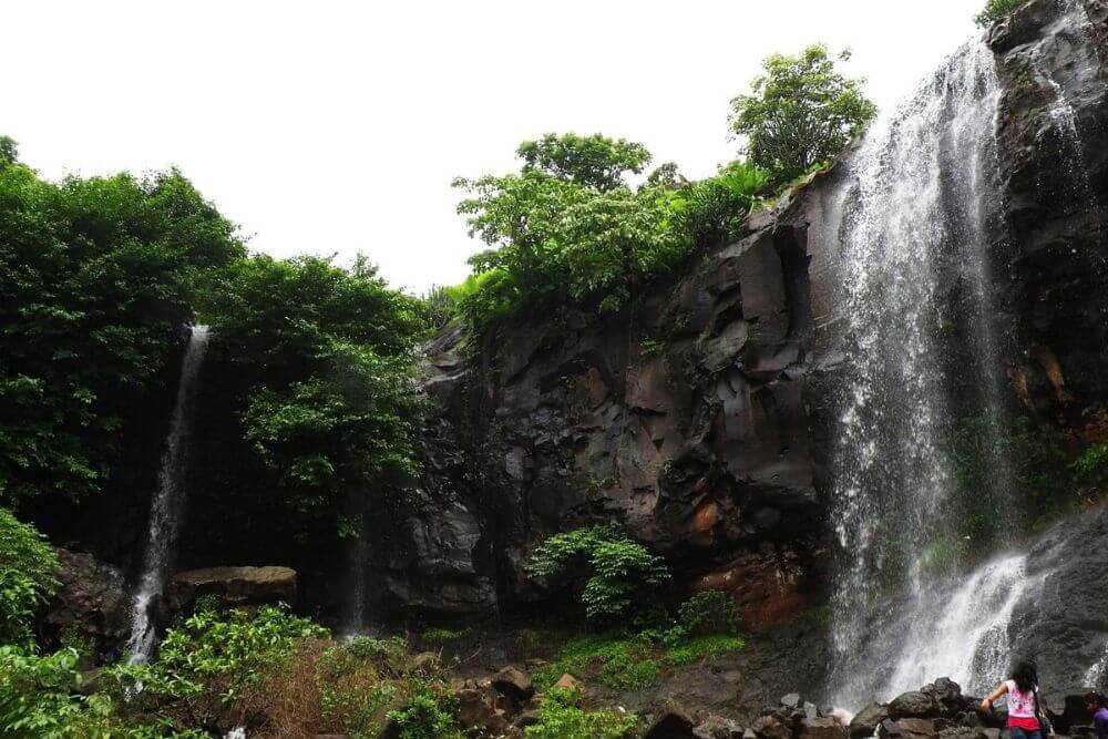 Pandavkada Falls sceneloc8.com