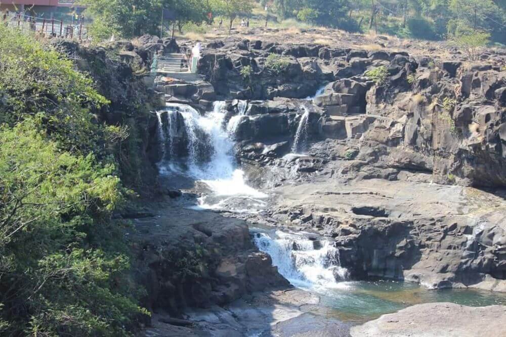 Randha Waterfalls sceneloc8.com