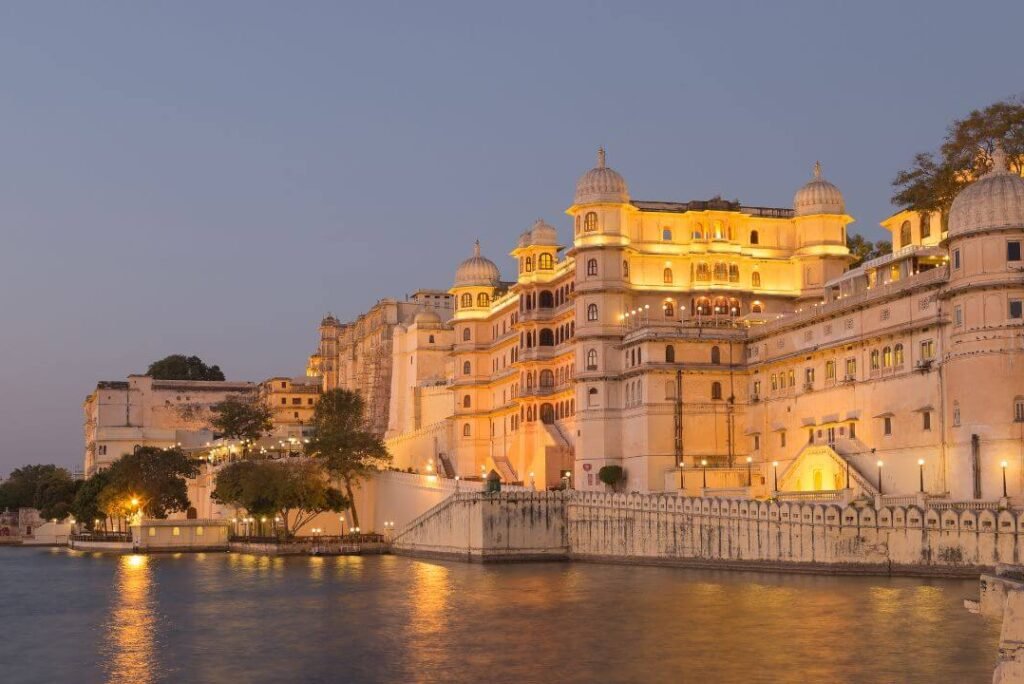 Udaipur: The Ultimate Pre-Wedding Photoshoot Destination – Scenic Locations & Shoot Ideas