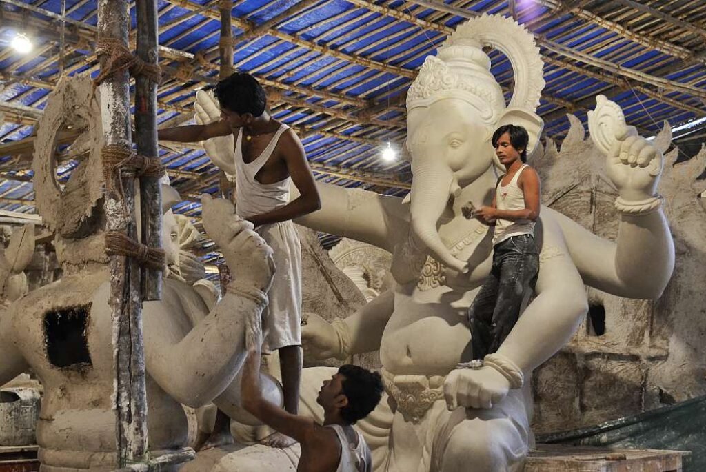 Must-Visit Ganpati Workshops for Vloggers to Capture Stunning Festive Content.