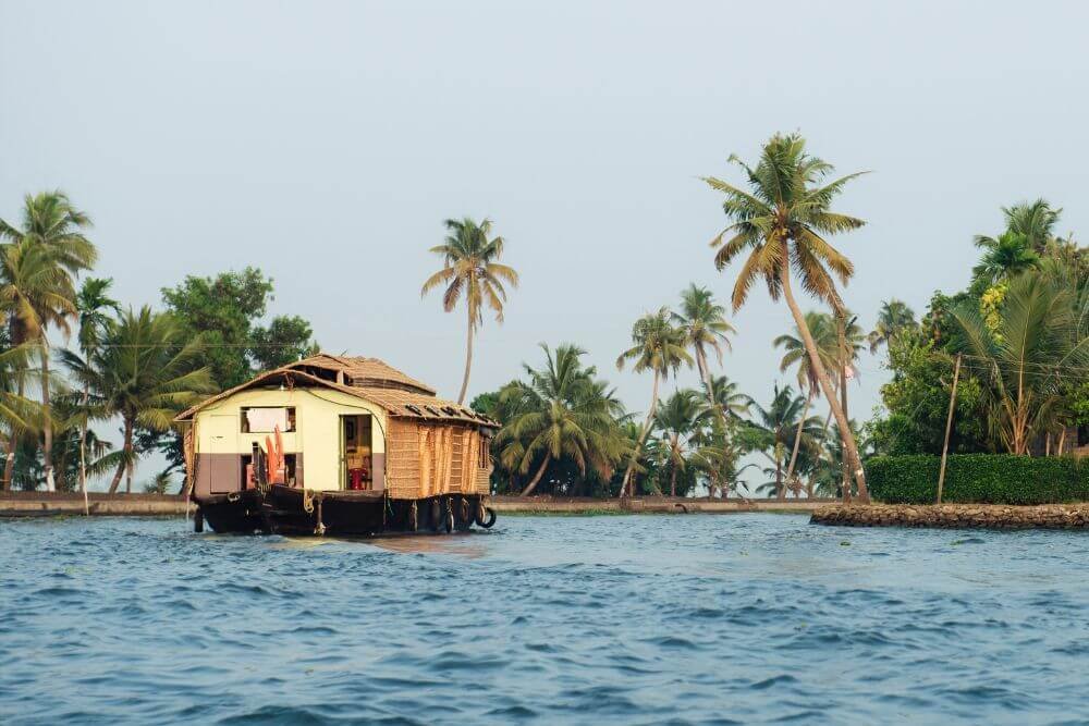 Backwaters of Alleppey sceneloc8.com