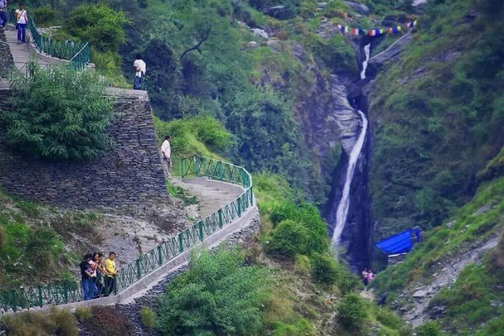 Bhagsu Waterfall sceneloc8.com