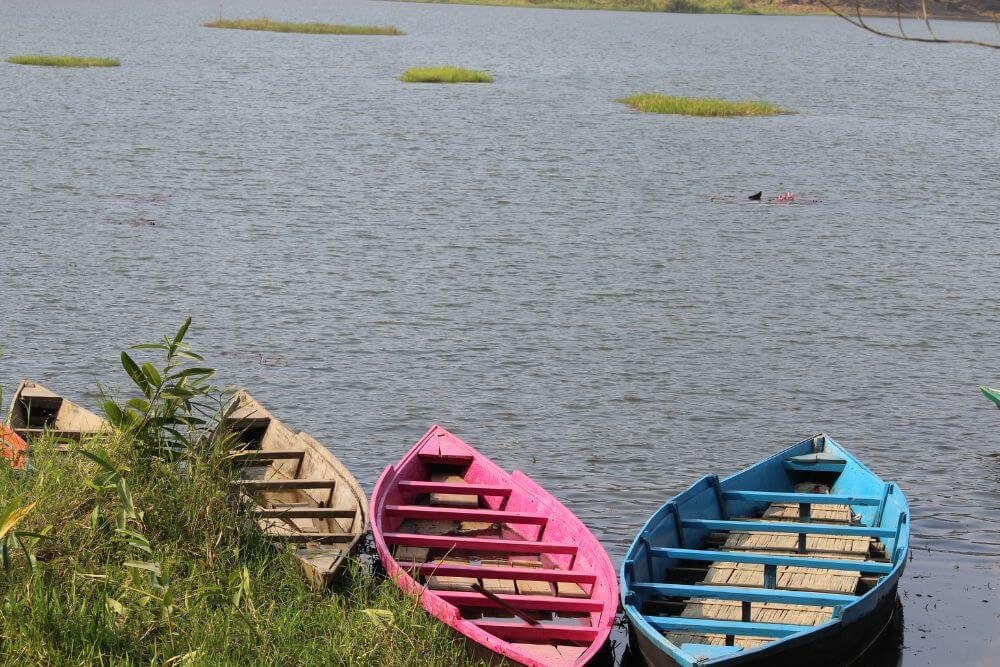 Chandubi Lake sceneloc8.com