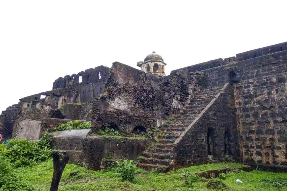 Dahanu Fort