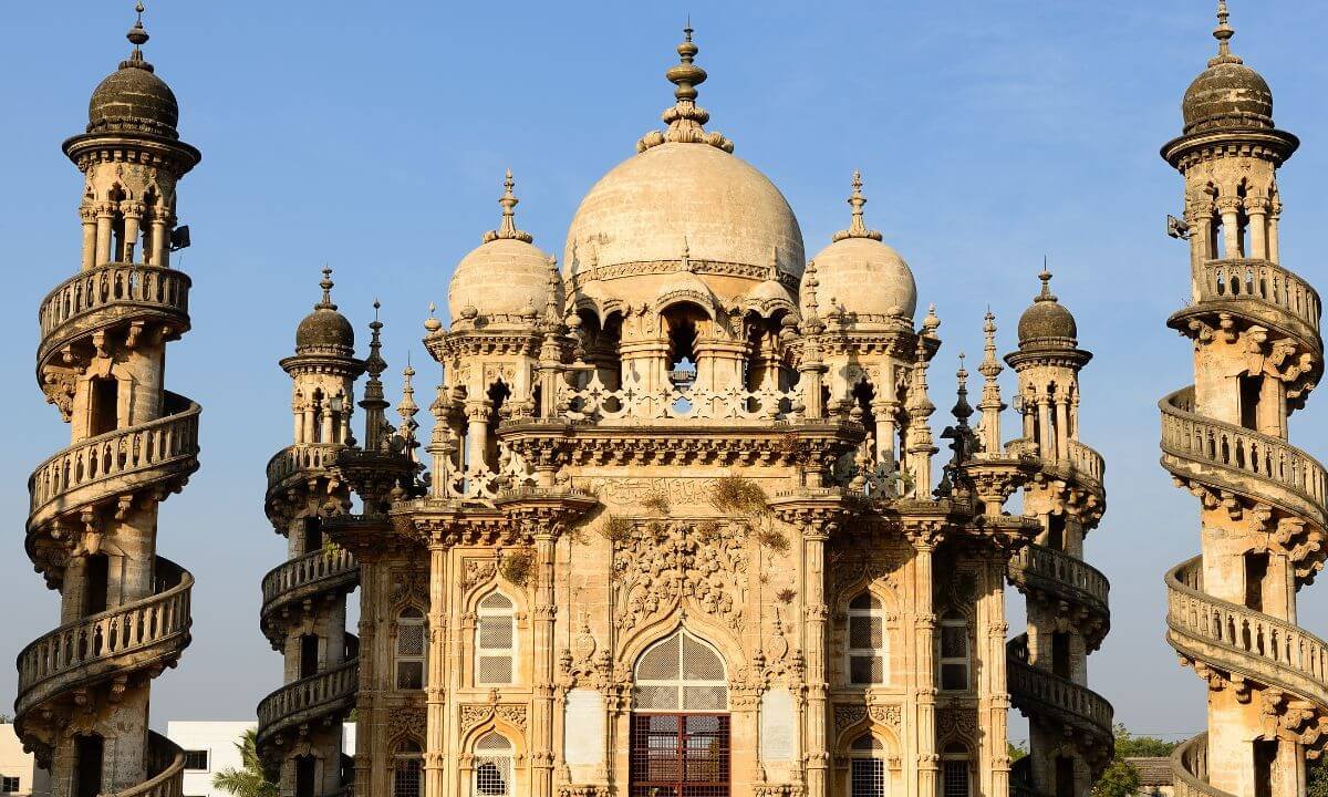 Junagadh: A Regal Backdrop for Enchanting Pre-Wedding Shoots