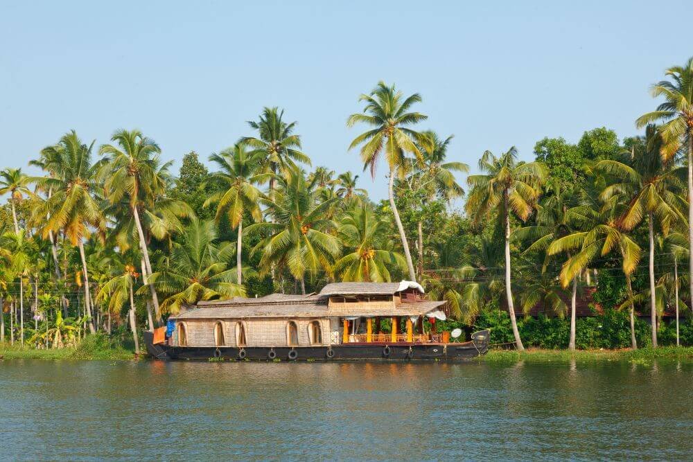 Kerala backwaters pre wedding shoot sceneloc8.com