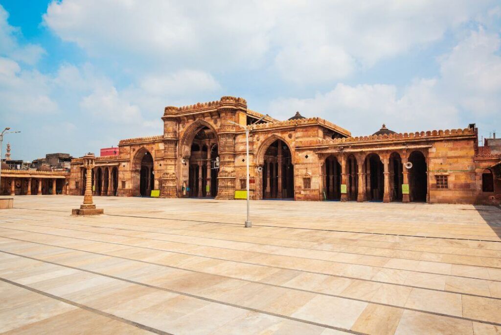 Exploring the Heritage of Ahmedabad: A Photographic Journey Through Iconic Sites