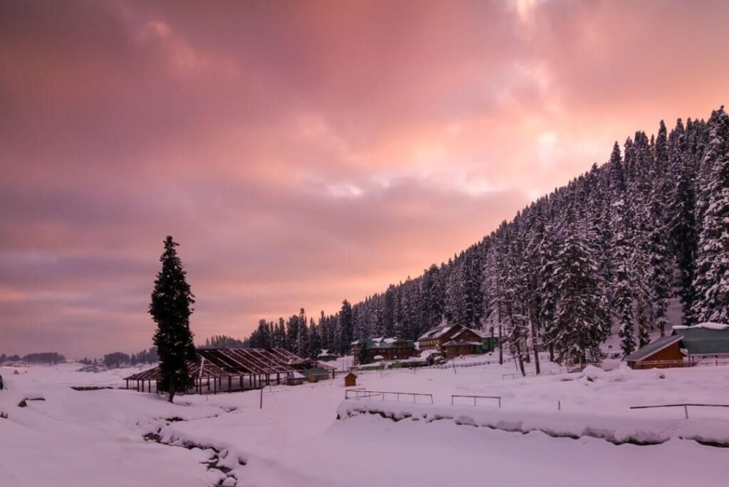 Gulmarg Unveiled: Capturing the Essence of Kashmir’s Jewel