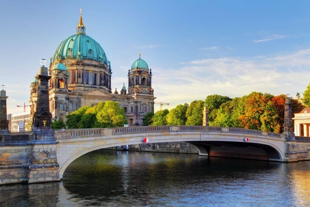 Top Pre-Wedding Shoot Locations in Berlin: Capture Your Love