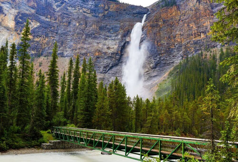 Takakkaw Falls sceneloc8.com