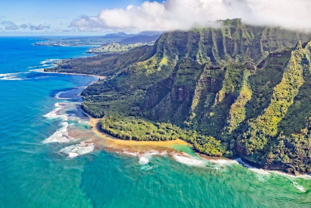 Na Pali Coast: Best Pre-Wedding Shoot Locations in Hawaii