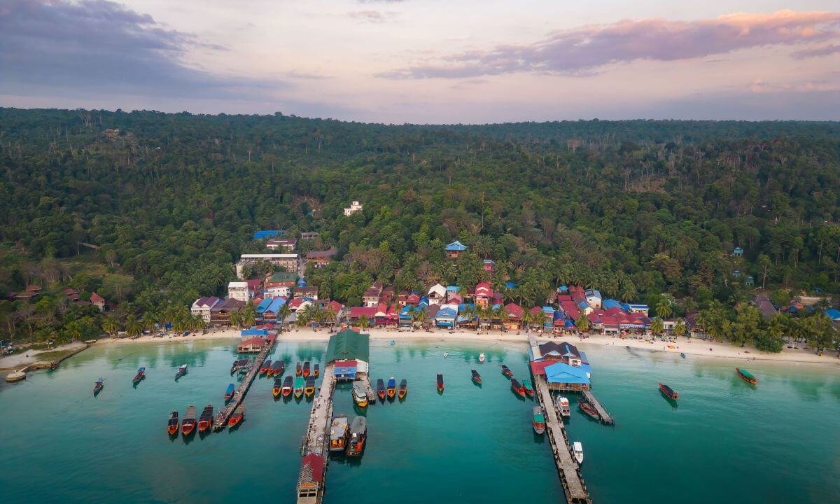 Koh Rong Samloem sceneloc8.com