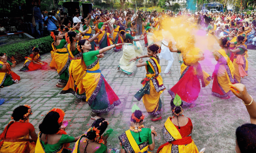 Purulia, West Bengal – Folk Art and Colorful Festivities