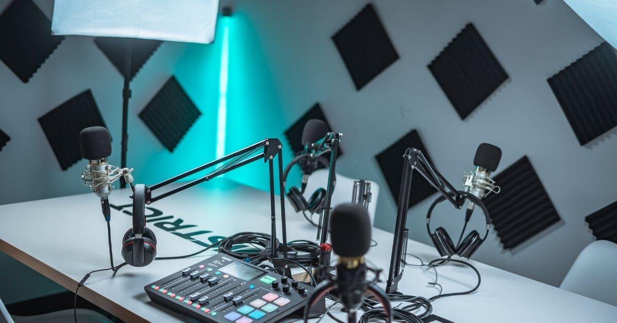 The Best Podcast Studios for Rent in Mumbai