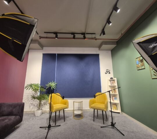 Best Podcast Studio in Thane, Maharashtra, SL074 Best Podcast Studio in Thane, Maharashtra, SL074