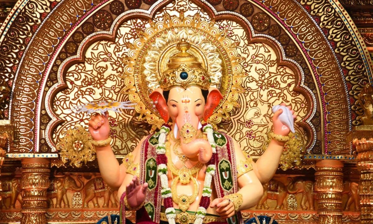 50 Must-Visit Ganesh Pandals in Mumbai for 2025 Darshan