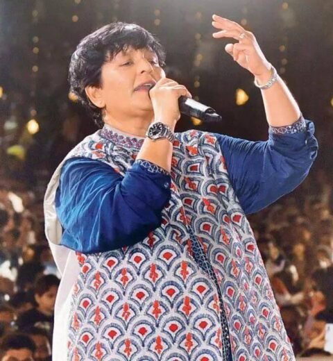 Navratri Utsav with Kinjal Dave 2025: Gujarat’s Young Garba Queen in Action