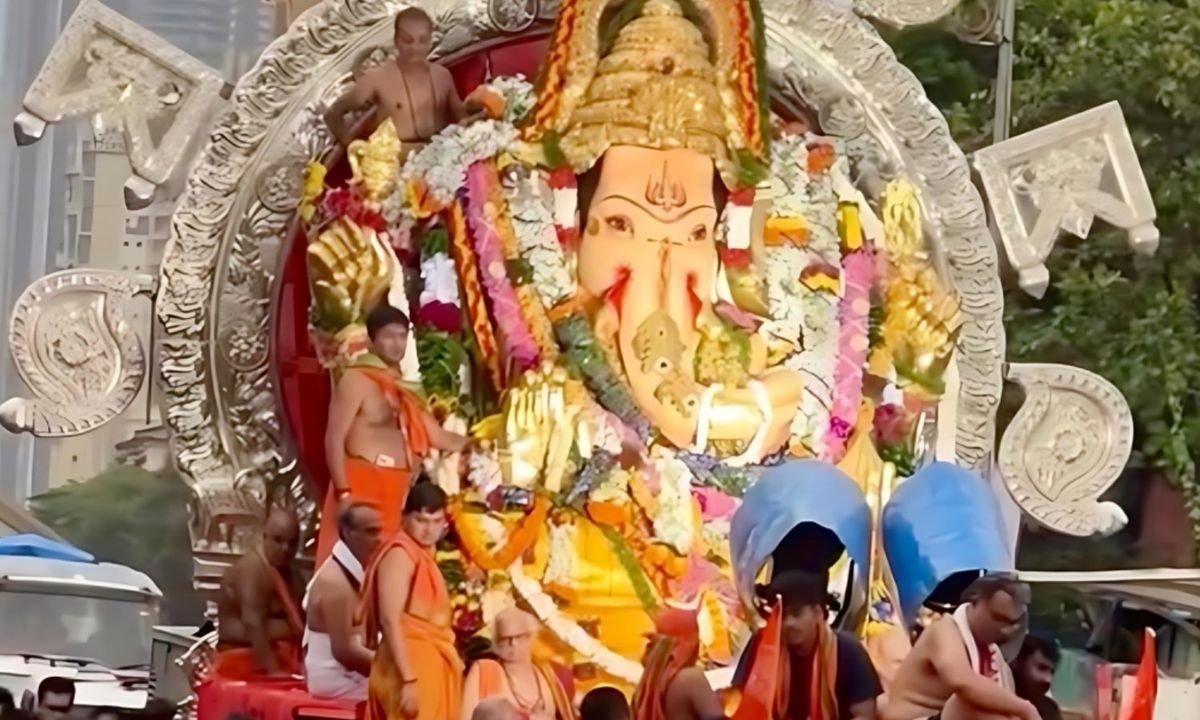 Ganesh Pandals Western Suburbs Mumbai 2025