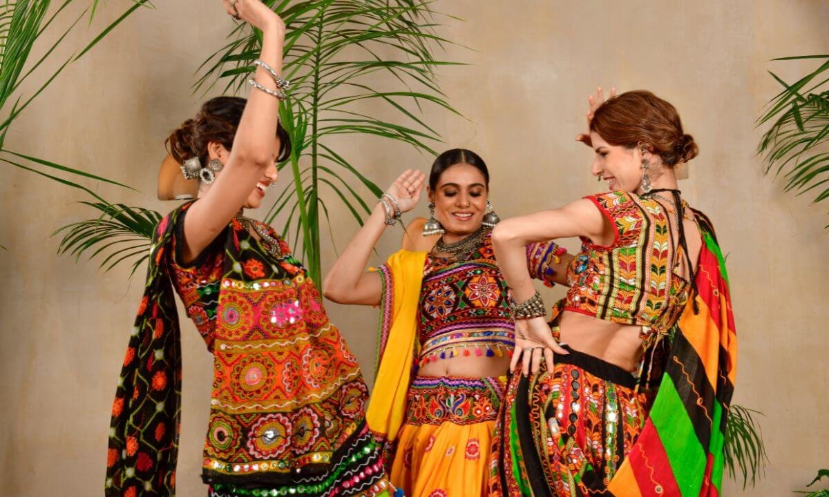 Garba Nights Mumbai 2025: Best Places to Dance This Navratri
