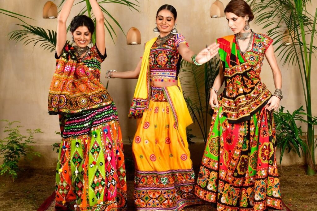 Navratri in Rajkot 2025 – Traditional Garba Nights & Pandal Tours