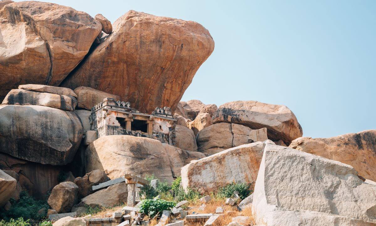 Backdrops at Hampi Ruins – Timeless Heritage for Photoshoots