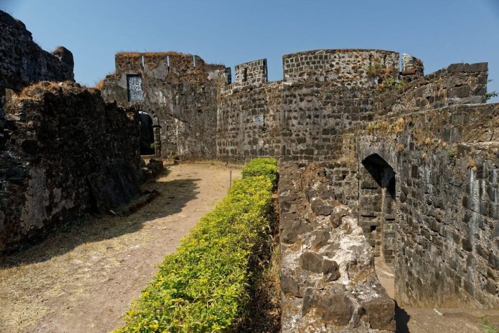 Forgotten Hill Forts with Panoramic Views in India