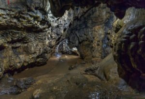 hidden caves in India sceneloc8.com