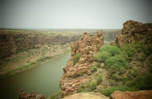 hidden canyons in India sceneloc8.com